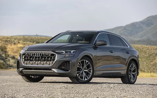   Audi Q8 55 TFSI quattro (Samurai Grey Metallic) US-spec - 2025