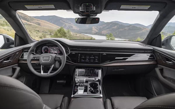   Audi Q8 55 TFSI quattro (Samurai Grey Metallic) US-spec - 2025