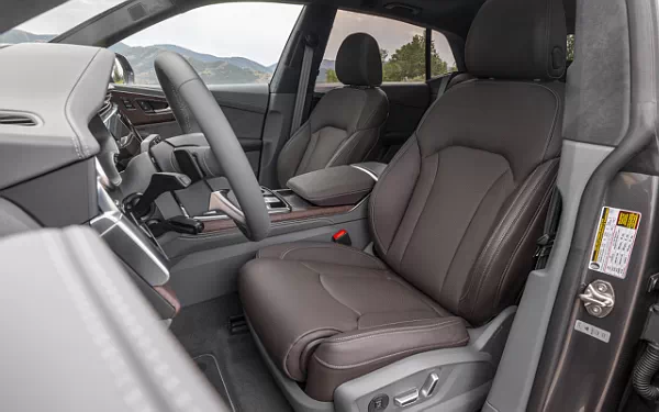   Audi Q8 55 TFSI quattro (Samurai Grey Metallic) US-spec - 2025