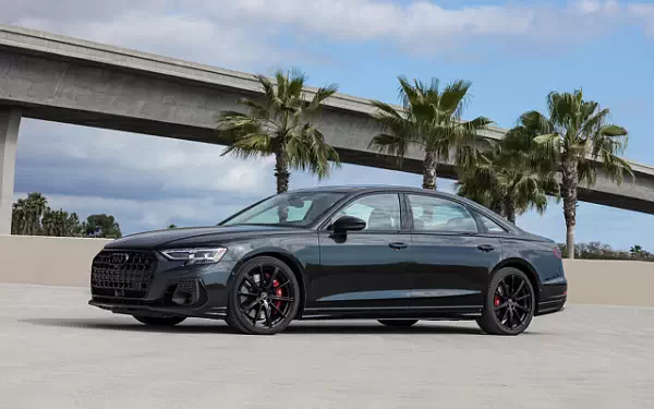   Audi S8 US-spec - 2022