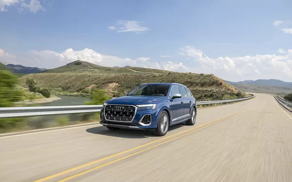   Audi SQ7 TFSI (Ascari Blue Metallic) US-spec - 2025