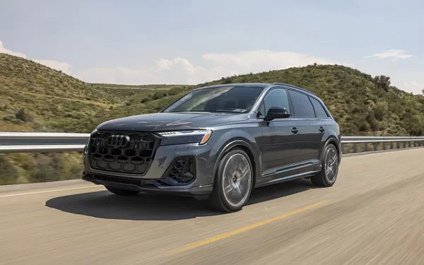   Audi SQ7 TFSI Black Optic Package (Daytona Grey) US-spec - 2025