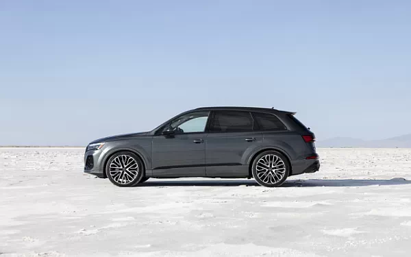   Audi SQ7 TFSI Black Optic Package (Daytona Grey) US-spec - 2025