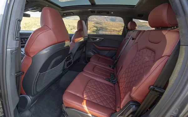   Audi SQ7 TFSI Black Optic Package (Daytona Grey) US-spec - 2025