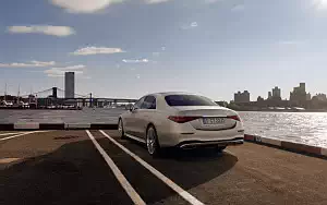   Mercedes-Benz S-class AMG Line US-spec - 2020
