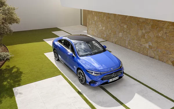 ���� ���������� Mercedes-Benz CLA 350 4MATIC with EQ Technology AMG Line - 2025