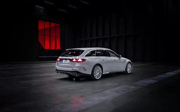 ���� ���������� Mercedes-AMG E 53 HYBRID 4MATIC+ Estate - 2024