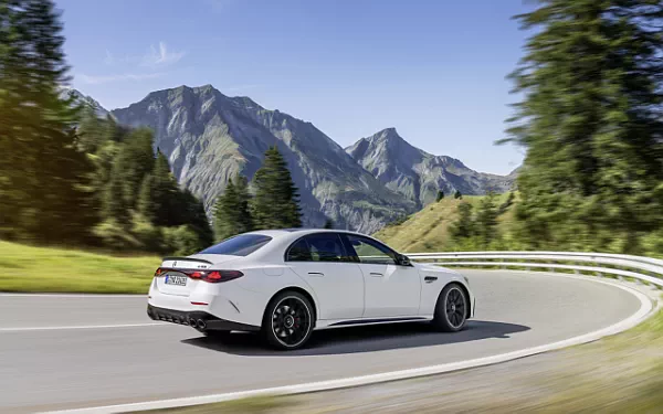 ���� ���������� Mercedes-AMG E 53 HYBRID 4MATIC+ - 2024