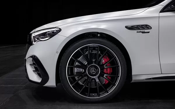 ���� ���������� Mercedes-AMG E 53 HYBRID 4MATIC+ - 2024