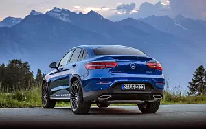   Mercedes-Benz GLC 250 4MATIC Coupe AMG Line - 2016