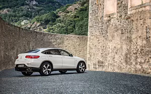   Mercedes-Benz GLC 350 e 4MATIC Coupe - 2016