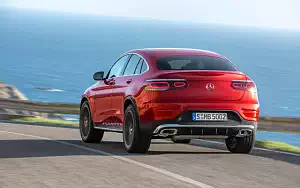   Mercedes-Benz GLC 300 4MATIC Coupe AMG Line - 2019
