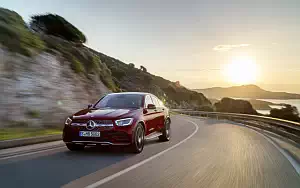  Mercedes-Benz GLC 300 4MATIC Coupe AMG Line - 2019