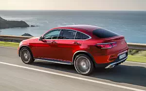   Mercedes-Benz GLC 300 4MATIC Coupe AMG Line - 2019