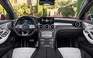   Mercedes-Benz GLC 300 4MATIC Coupe AMG Line - 2019