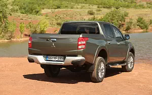   Mitsubishi L200 Double Cab - 2015