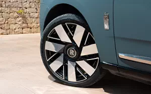   Rolls-Royce Cullinan Captain - 2024
