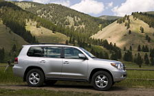   Toyota Land Cruiser 200 US-spec - 2008