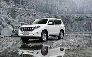   Toyota Land Cruiser Prado - 2013