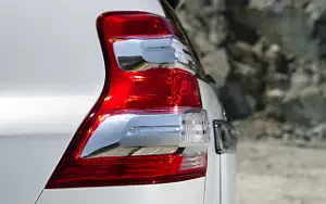   Toyota Land Cruiser Prado - 2013