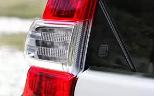   Toyota Land Cruiser Prado - 2013