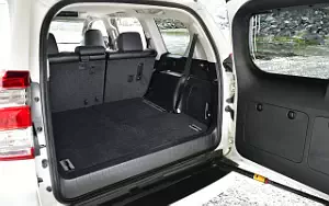   Toyota Land Cruiser Prado - 2013