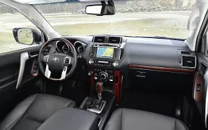   Toyota Land Cruiser Prado - 2013