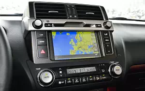   Toyota Land Cruiser Prado - 2013