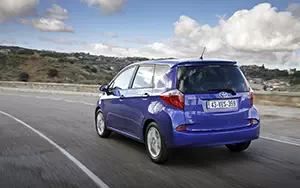   Toyota Verso S - 2011