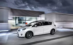   Toyota Verso - 2013