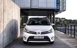   Toyota Verso - 2013